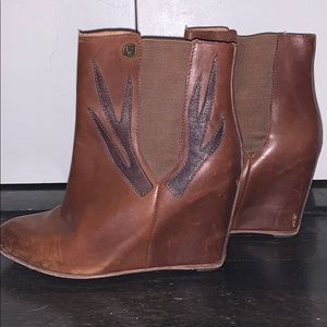 Koolaburra brown wedge ankle boot